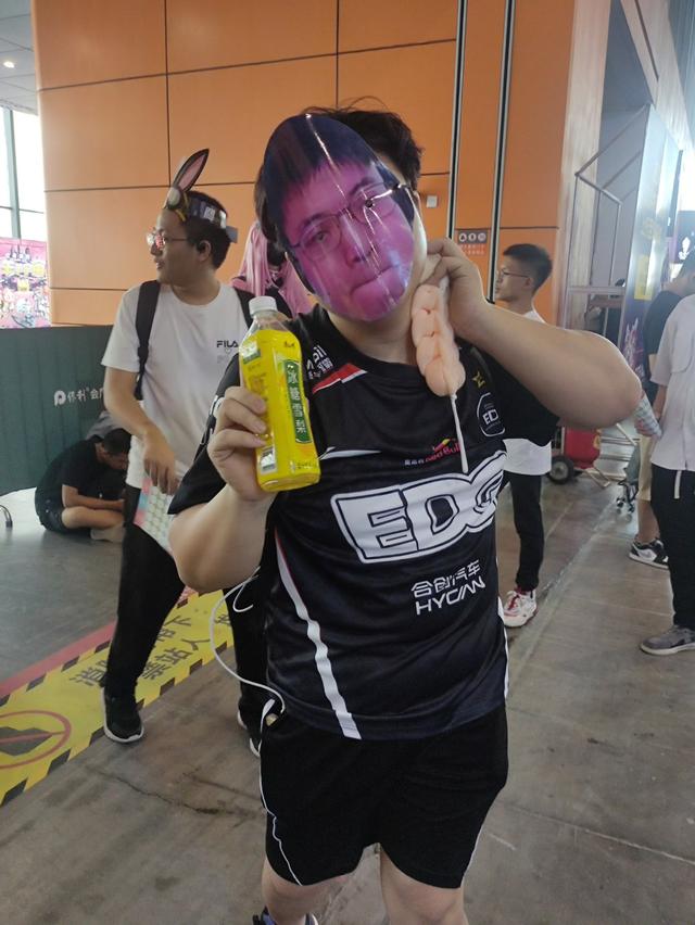  uzivsbang 
